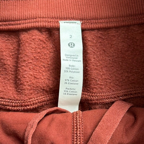Lululemon Scuba Joggers - Picture 4 of 5